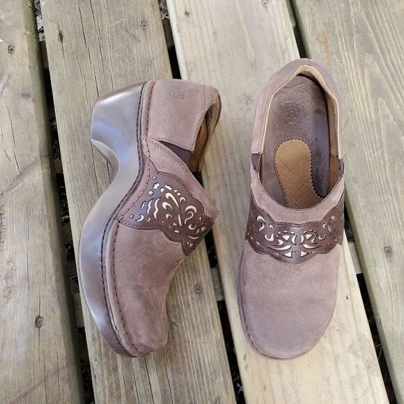 Ariat Tambour Nubuck Suede Leather Brown Gold Laser Cut Clogs 9 - Picture 1 of 7